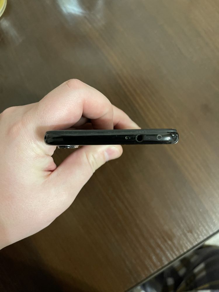 Продам xiaomi redmi note 7 4/64(ідеальний стан)