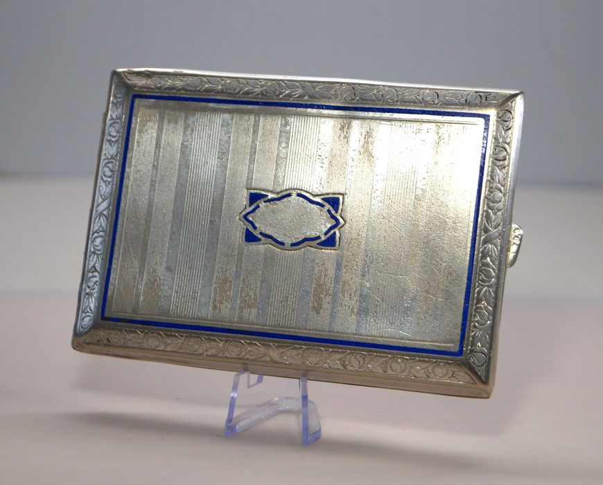 Papierośnica posrebrzana ze zdobieniem PRL