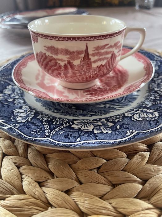 Англійська чайно-кавова порцеляна