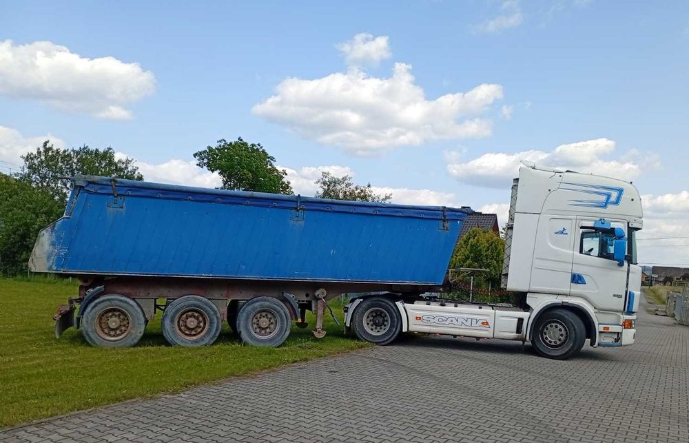 Usługi Transportowe/Materiały Sypkie