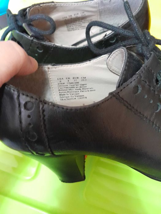 Sapatos Hush Puppies, tam. 37, pretos.