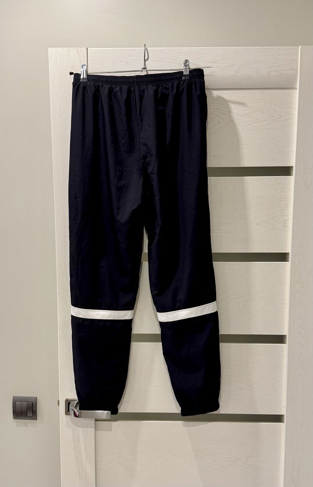 Nike swoosh jordan штани