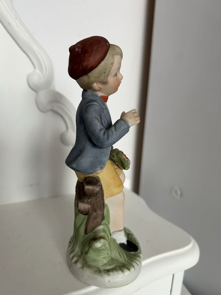 Figurka ceramiczna chłopiec nr.6324