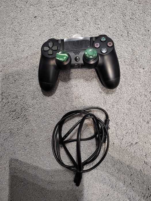 Ps4 z grami i padem