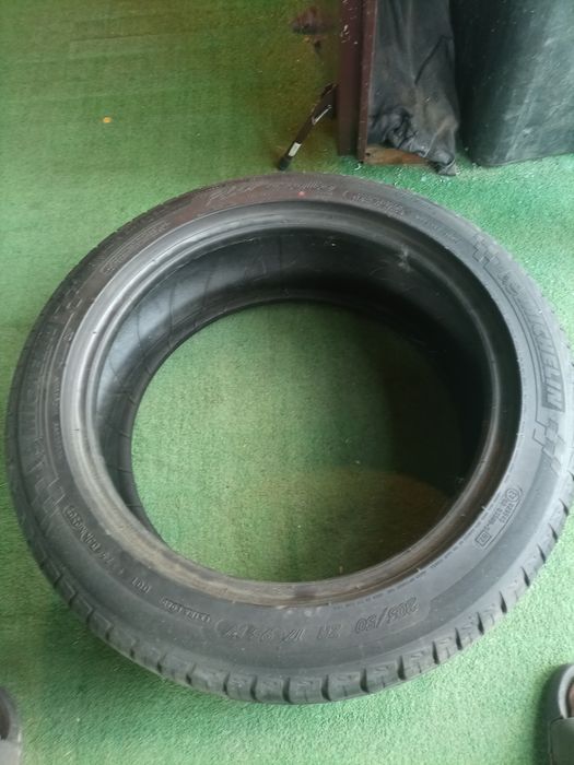 Opona Michelin 205/50 R17