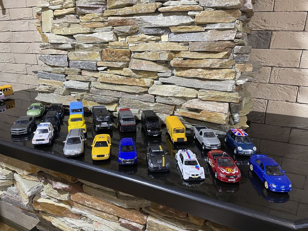 Машинки металеві колекційні дитячі іграшки авто моделі 1:43 1:36 1:38
