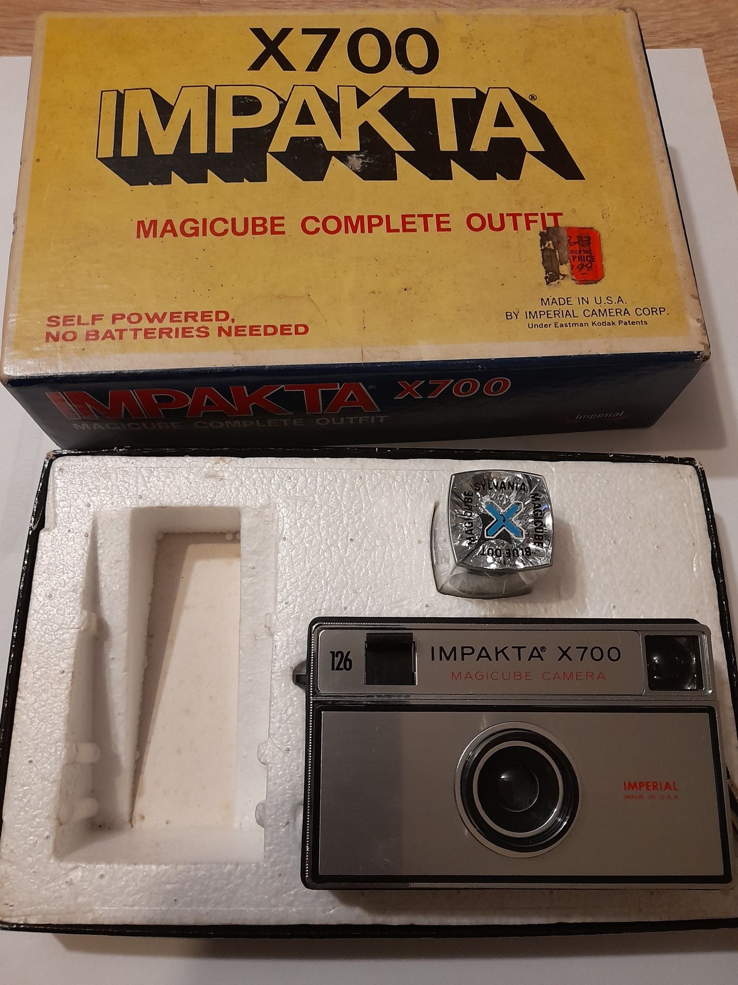 Aparat fotograficzny  X700 IMPAKTA