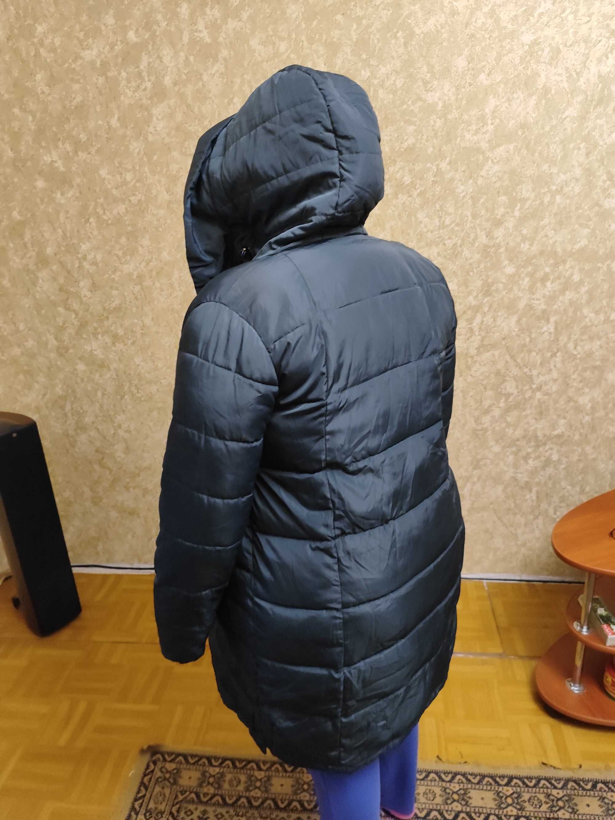 Женское пальто на синтепоне Size XL.
