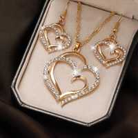Elegancki zestaw biżuterii złote serca z cyrkoniami naszyjnik kolczyki