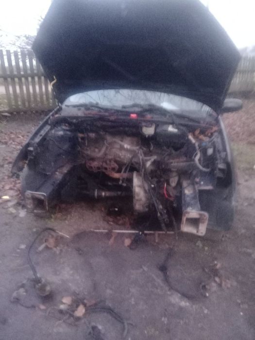 Продам Форд фокус 1 по запчастинам