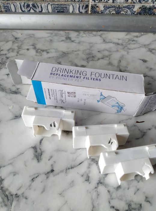 Поилка для собак и котов