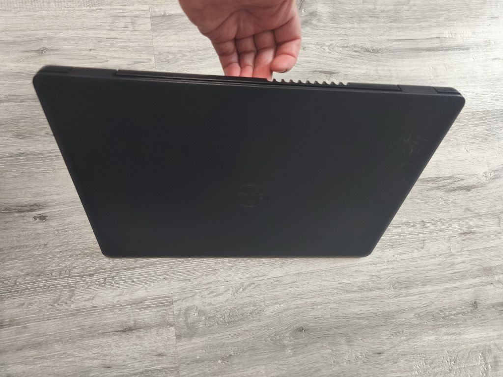 Мощний ноут 8ядер/SSD/DDR4/гарний стан/ батарея тримає