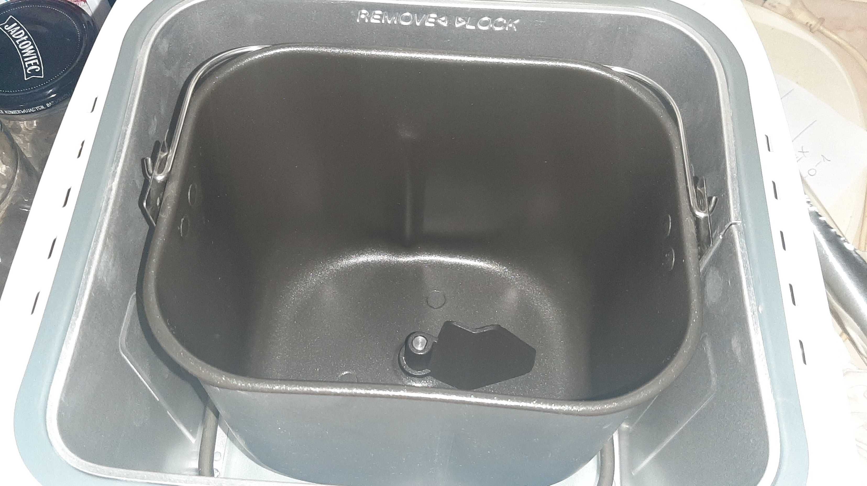 Automat do pieczenia chleba, piecyk do wypiekania chleba.