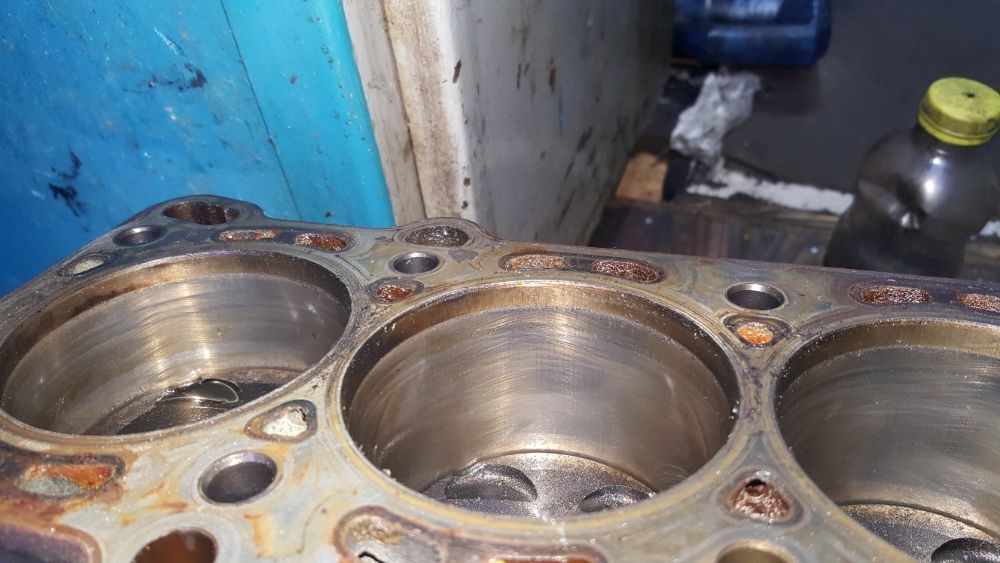 Продам мотор Mazda 1.8 бензин 16 клапана .ТОРГ