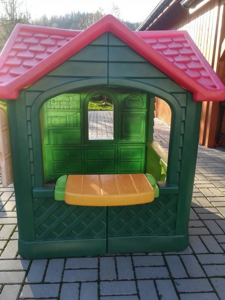 Domek dla dzieci little tikes
