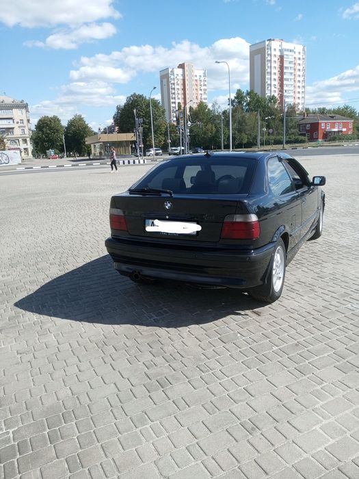 Продам BMW  е 36 компакт