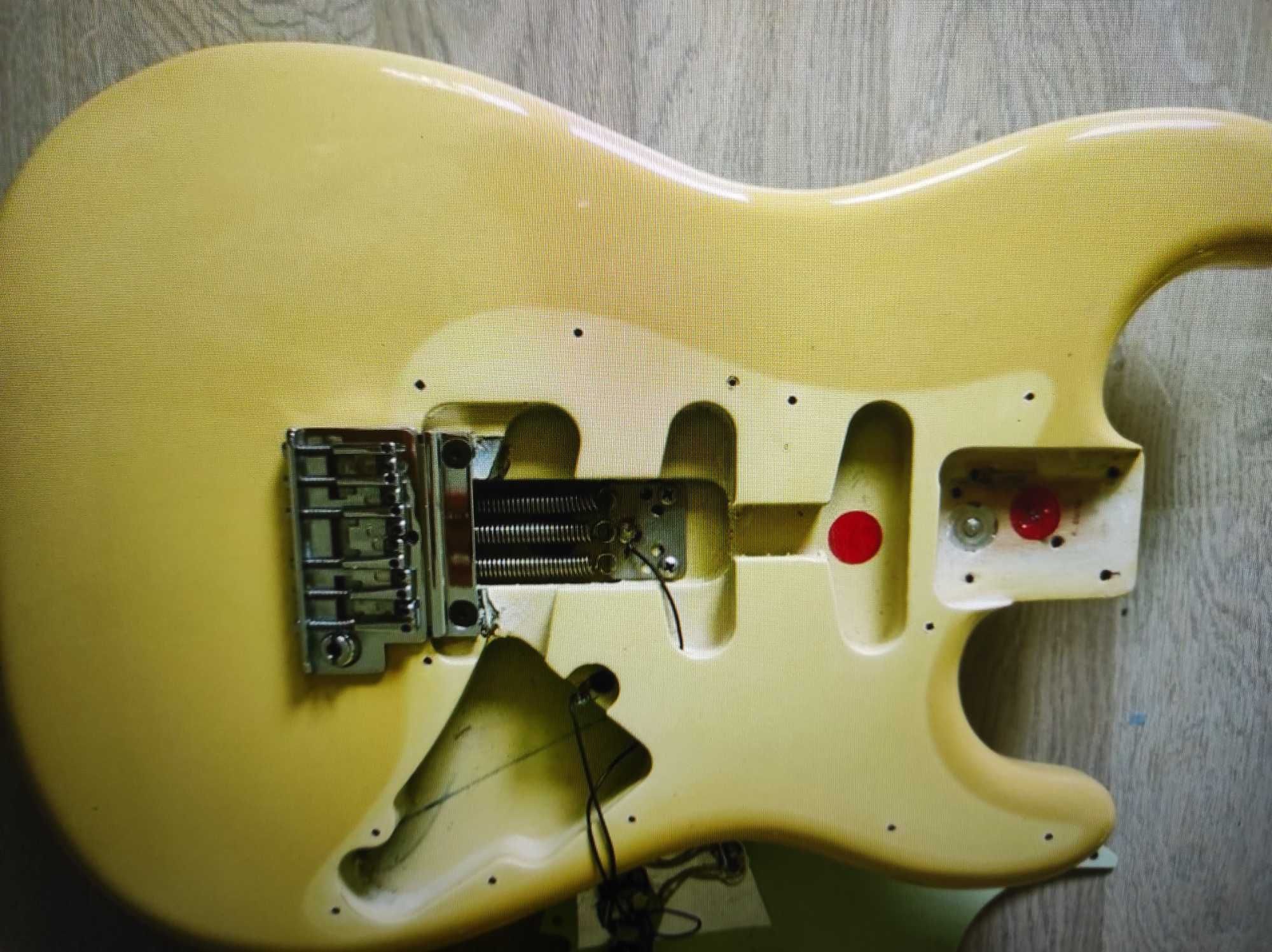 Fender Stratocaster 84',two knobs