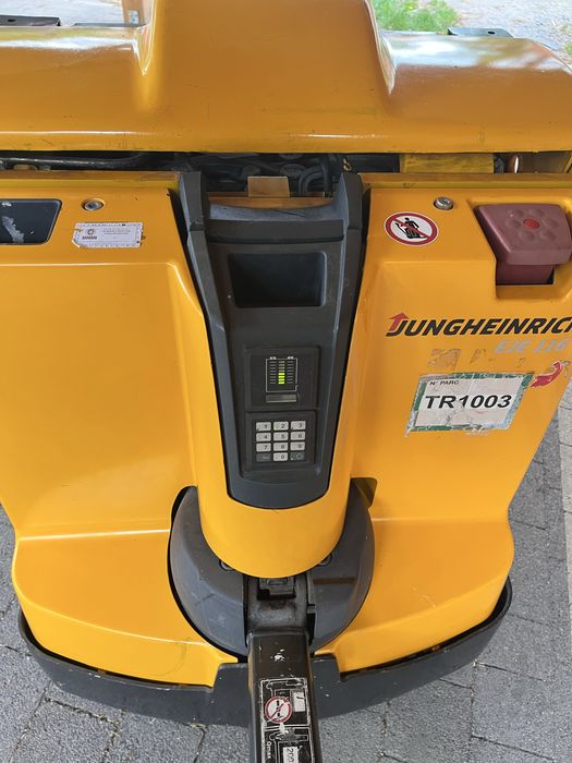 Wózek paletowy jungheinrich eje116