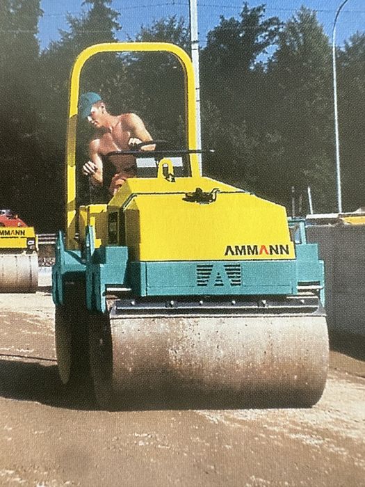 Cilindro Ammann AV40 - 4 Toneladas - Só tem 2800 Horas