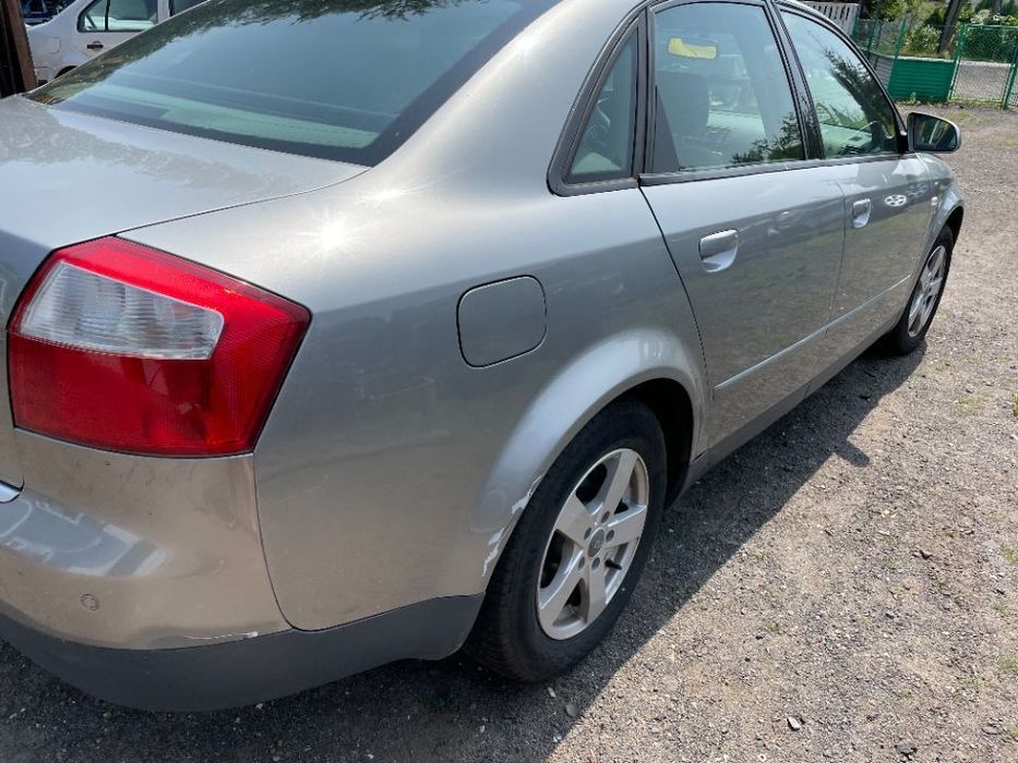 ZDERZAK TYŁ TYLNY AUDI A4 B6 SEDAN LY7Q