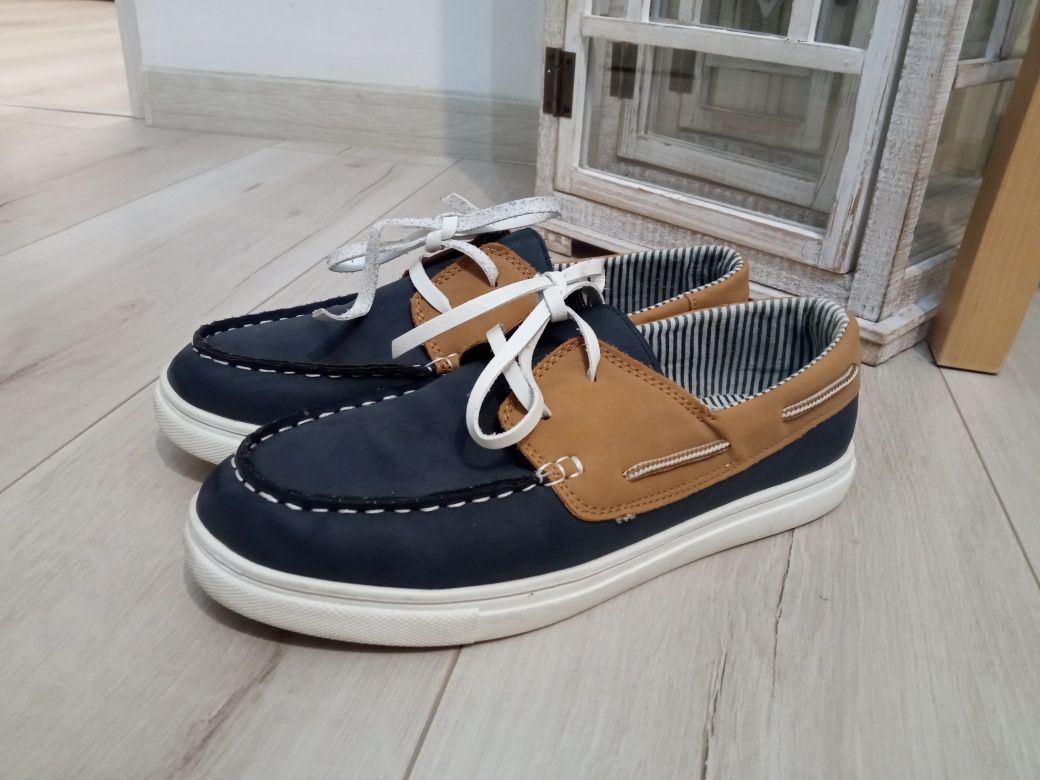 Buty halowe Reserved rozm 39 stan db