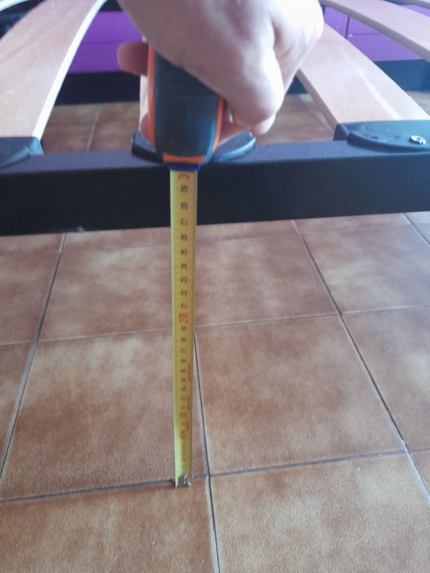 Estrado com pés para colchão