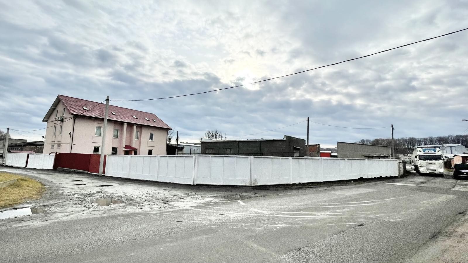Спеціалізоване приміщення під фармацевтичні склади, фасовку ліків