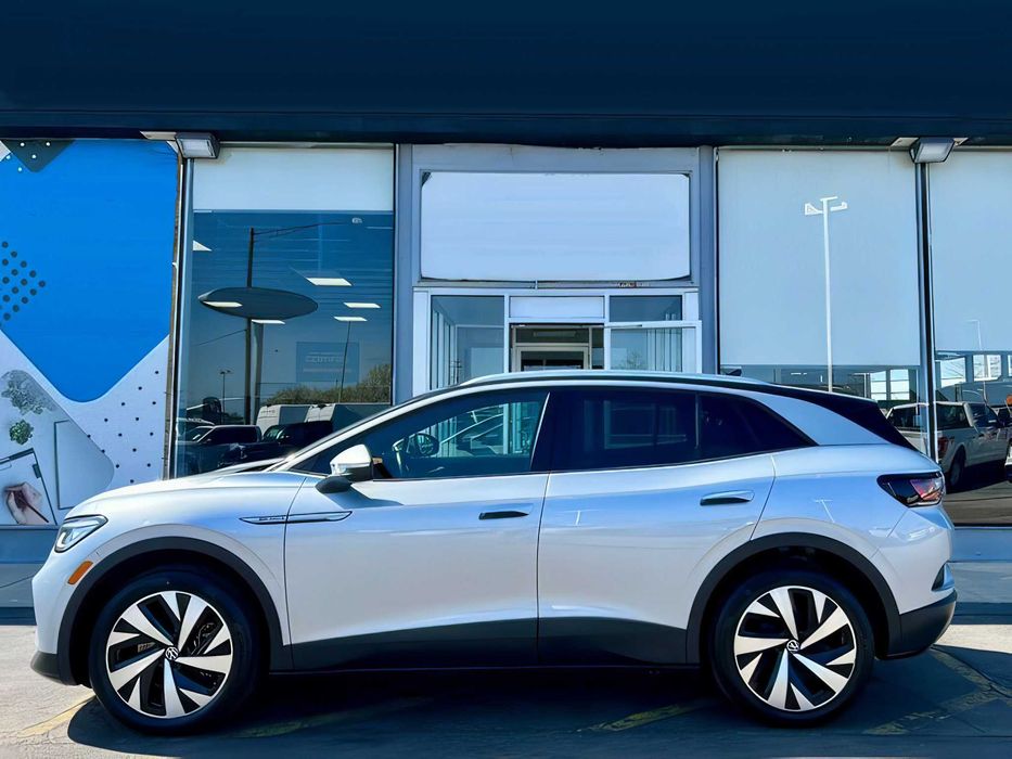 Volkswagen ID.4      2022