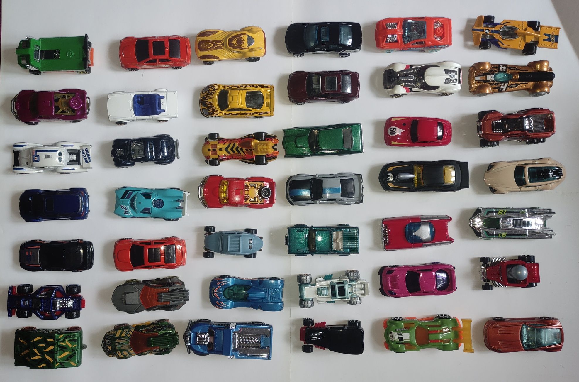 Машинки Hot Wheels