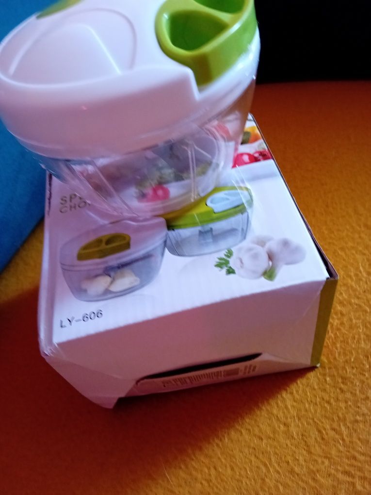 Nowy blender ręczny