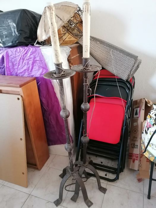 Candeeiros de pé antigos