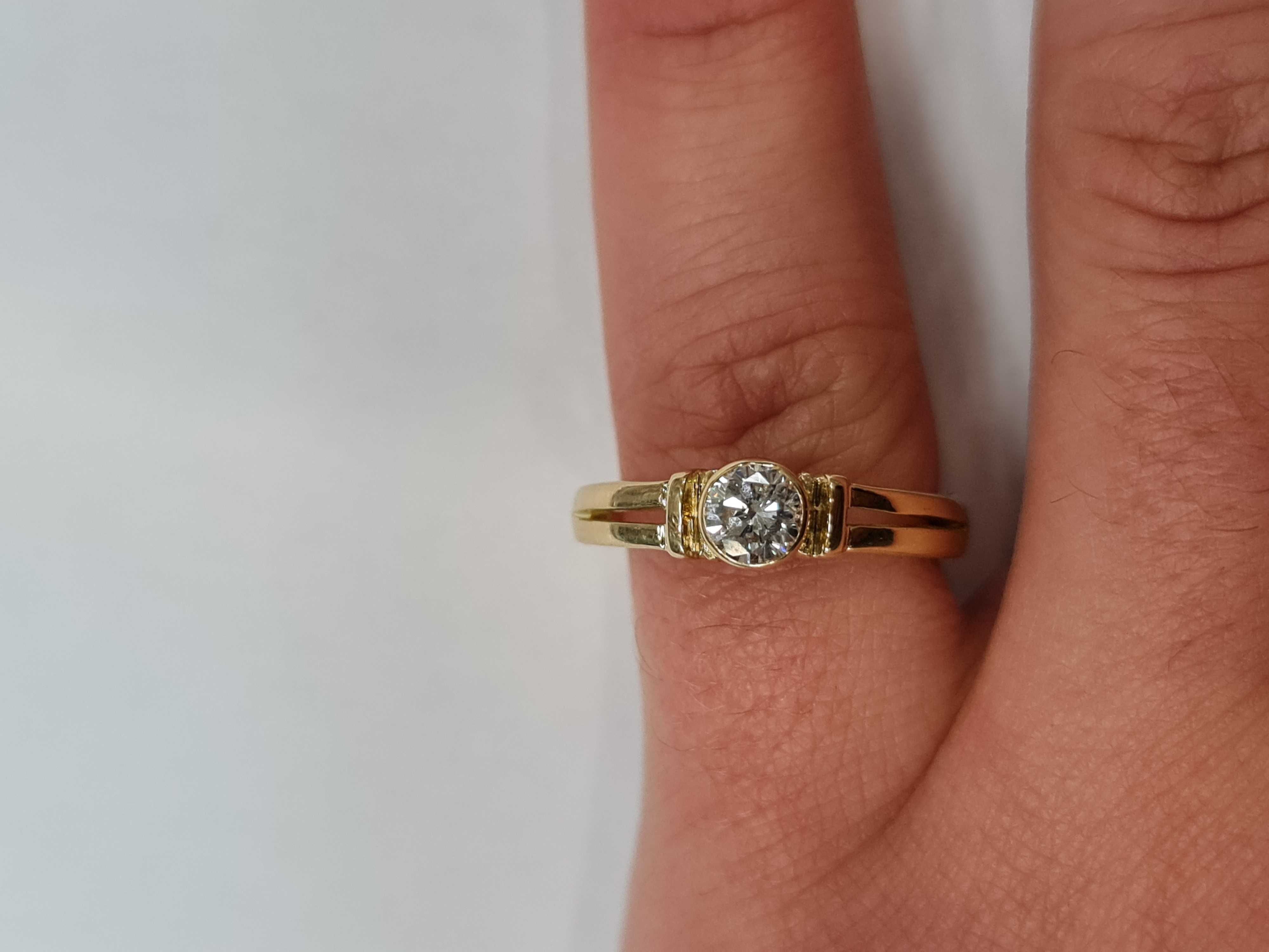 0.54 CT! Piękny złoty pierścionek/ 750/ 4.10 gram/ R15.5