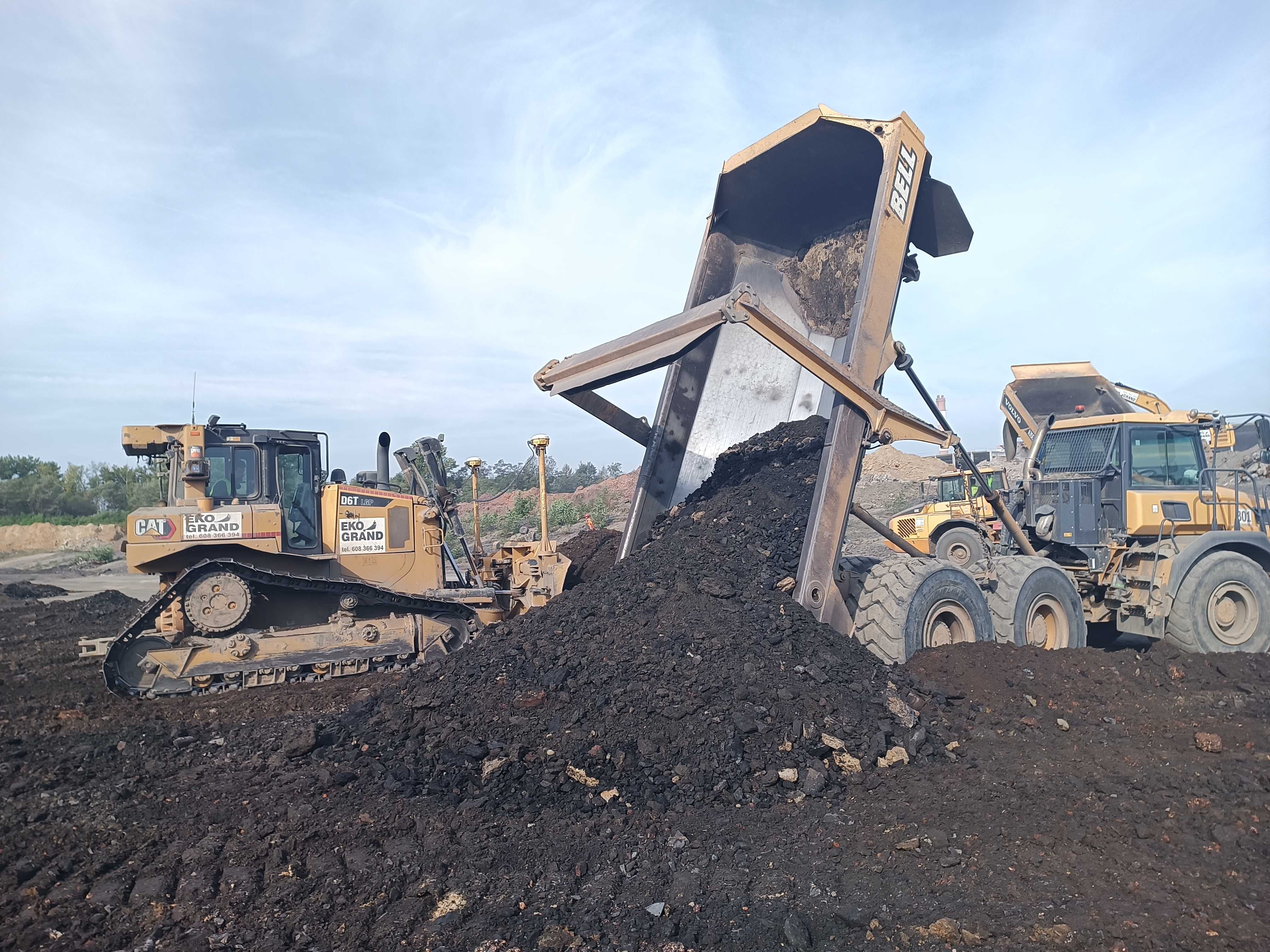 Stabilizacja gruntu Śląsk - usługa recykler, rozsiewacz spoiwa, walec