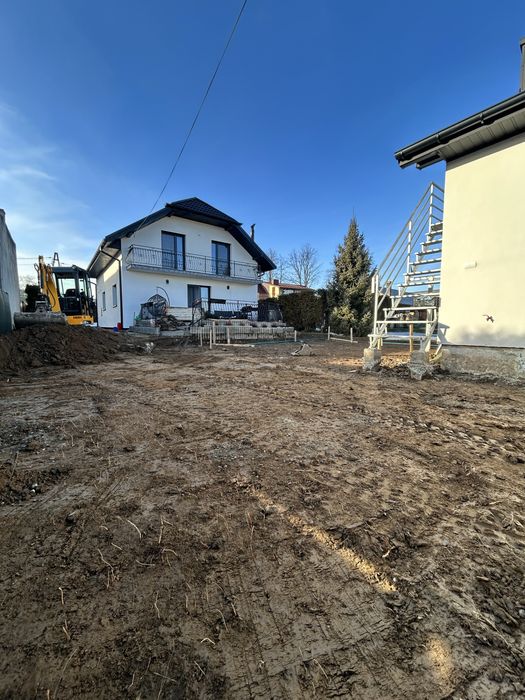 Usługi minikoparka koparka roboty ziemne brukarstwo ogrodzenia laweta