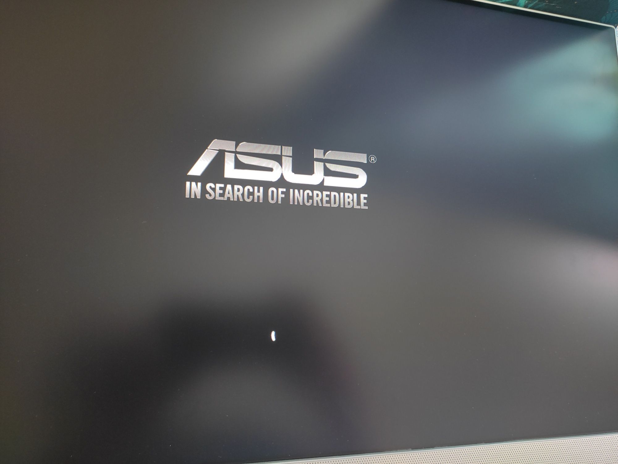 Komputery stacjonarne Asus All In  One nowy
