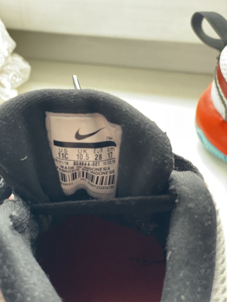 кросівки nike team hustle d8