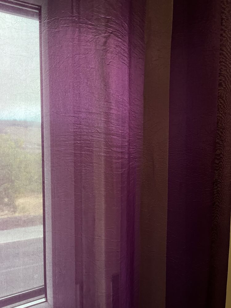 Cortinados Liso e Rendado - Branco e Roxo