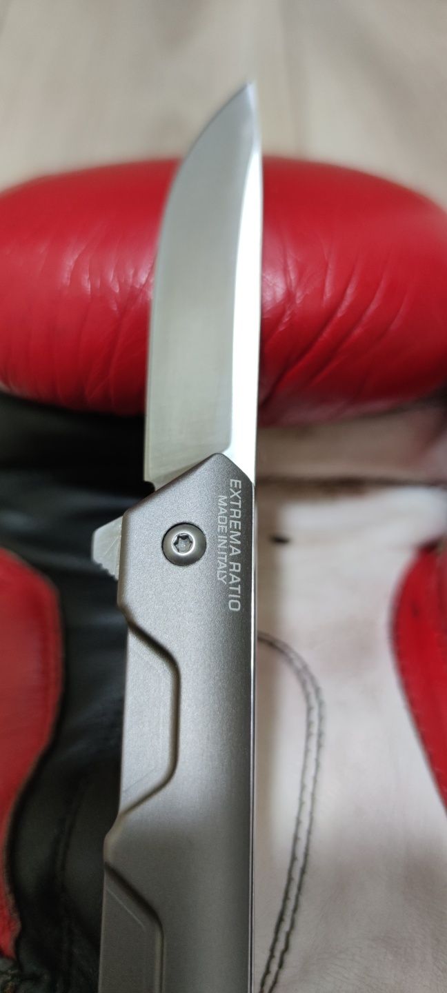 Тактический нож extrema ratio tactical knife