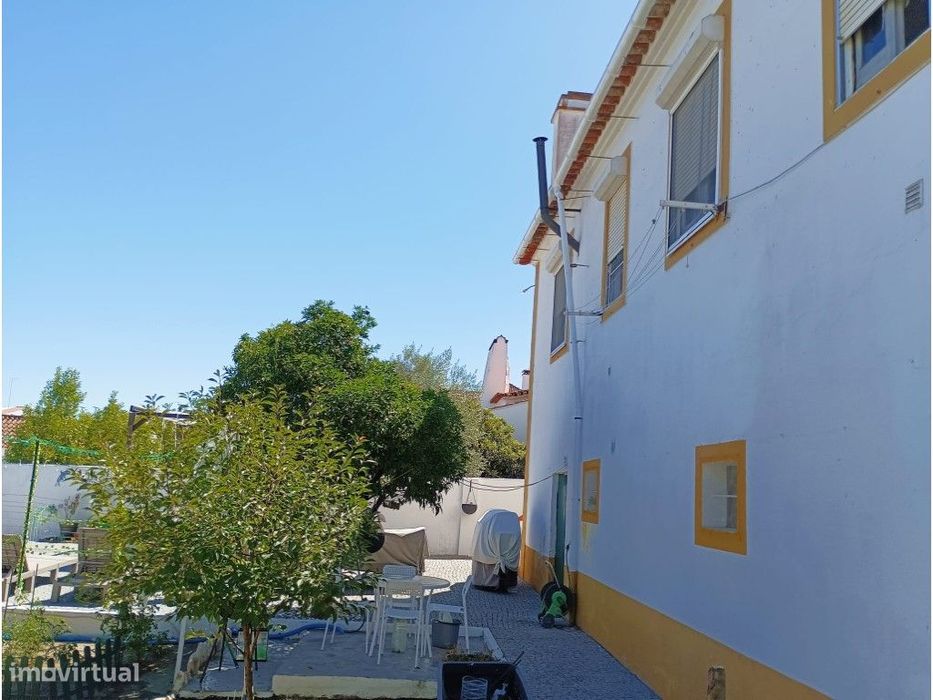 Moradia T4 para viver ou investir, 600 m2 terreno, Vimieiro - Arrai...