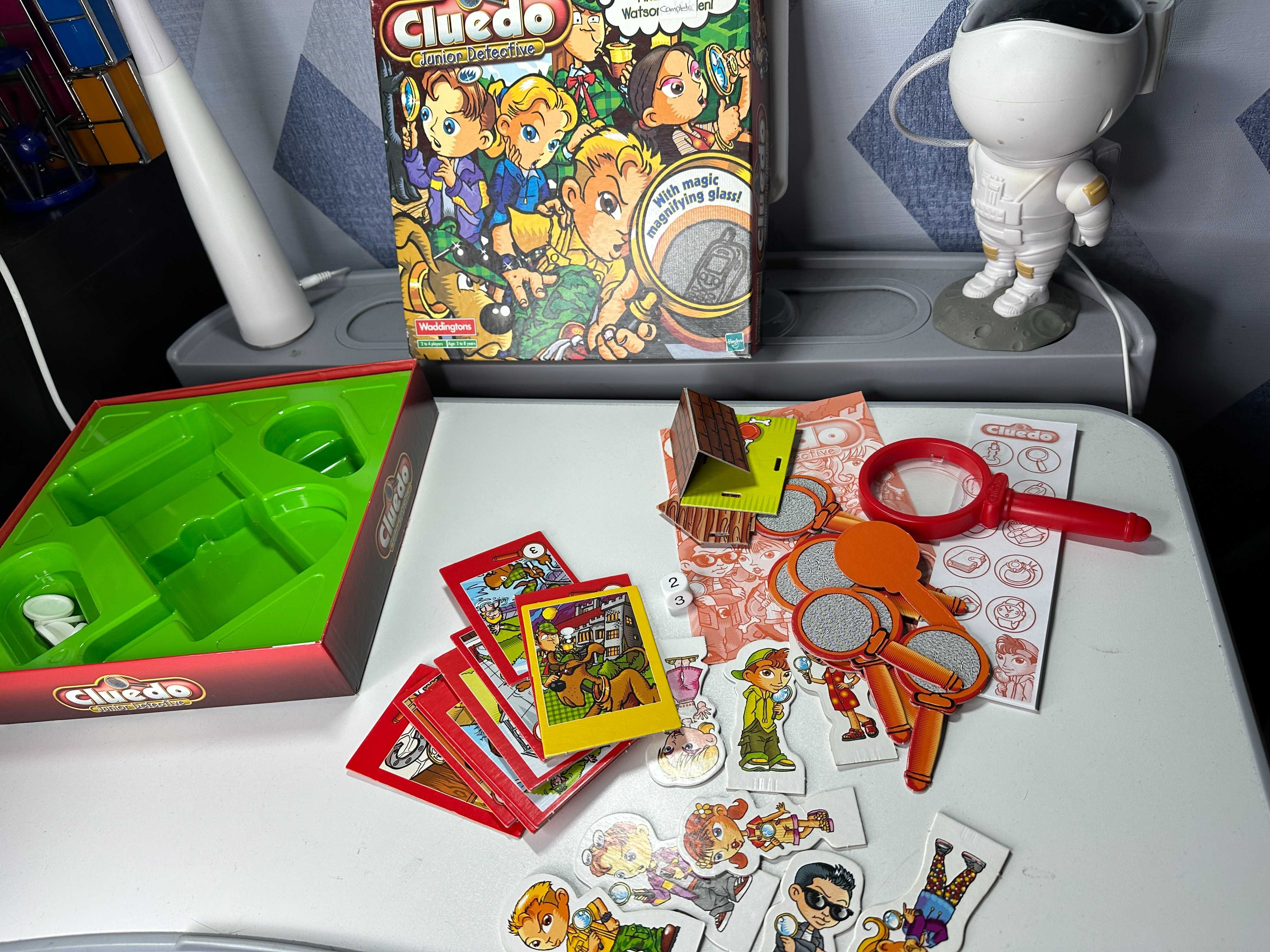 Настольная детективная игра Cluedo клуедо от hasbro для детей