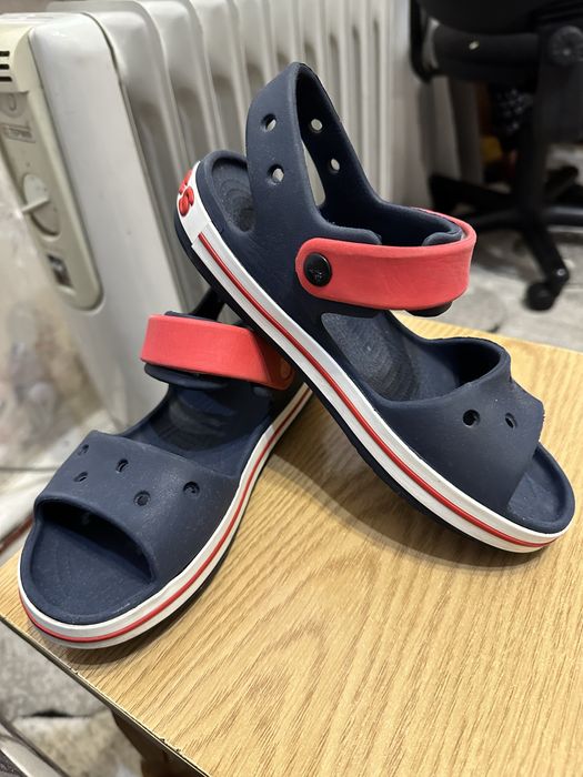 Босоножки Crocs J3