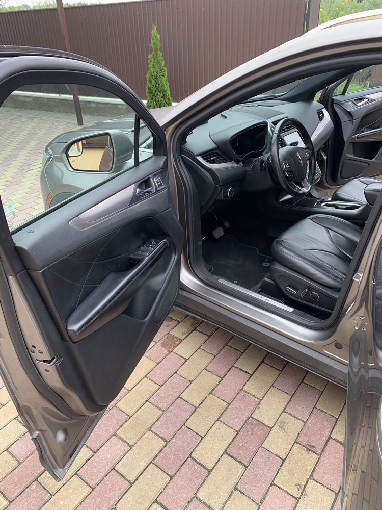 Продам Lincoln MKC 2016