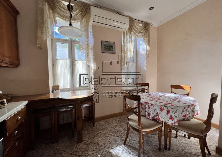 Продаж 2к квартири Майдан! Хрещатик! Банкова 1/10 / Банковая 1/10