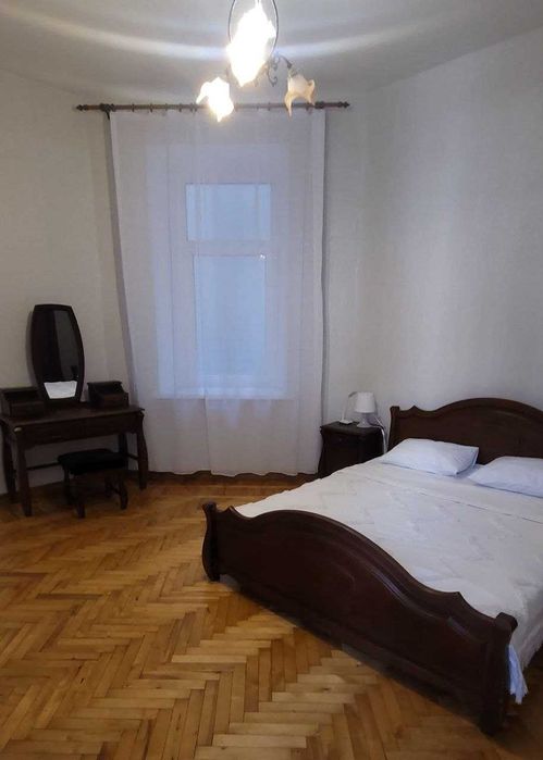 Сдам до травня. Від ріелтора. 2 кімнатна, Осипова/Троїцька.