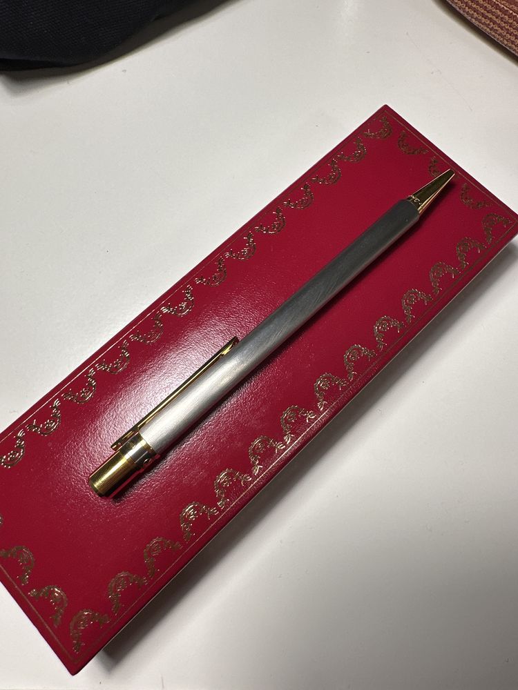 Dlugopis must de cartier