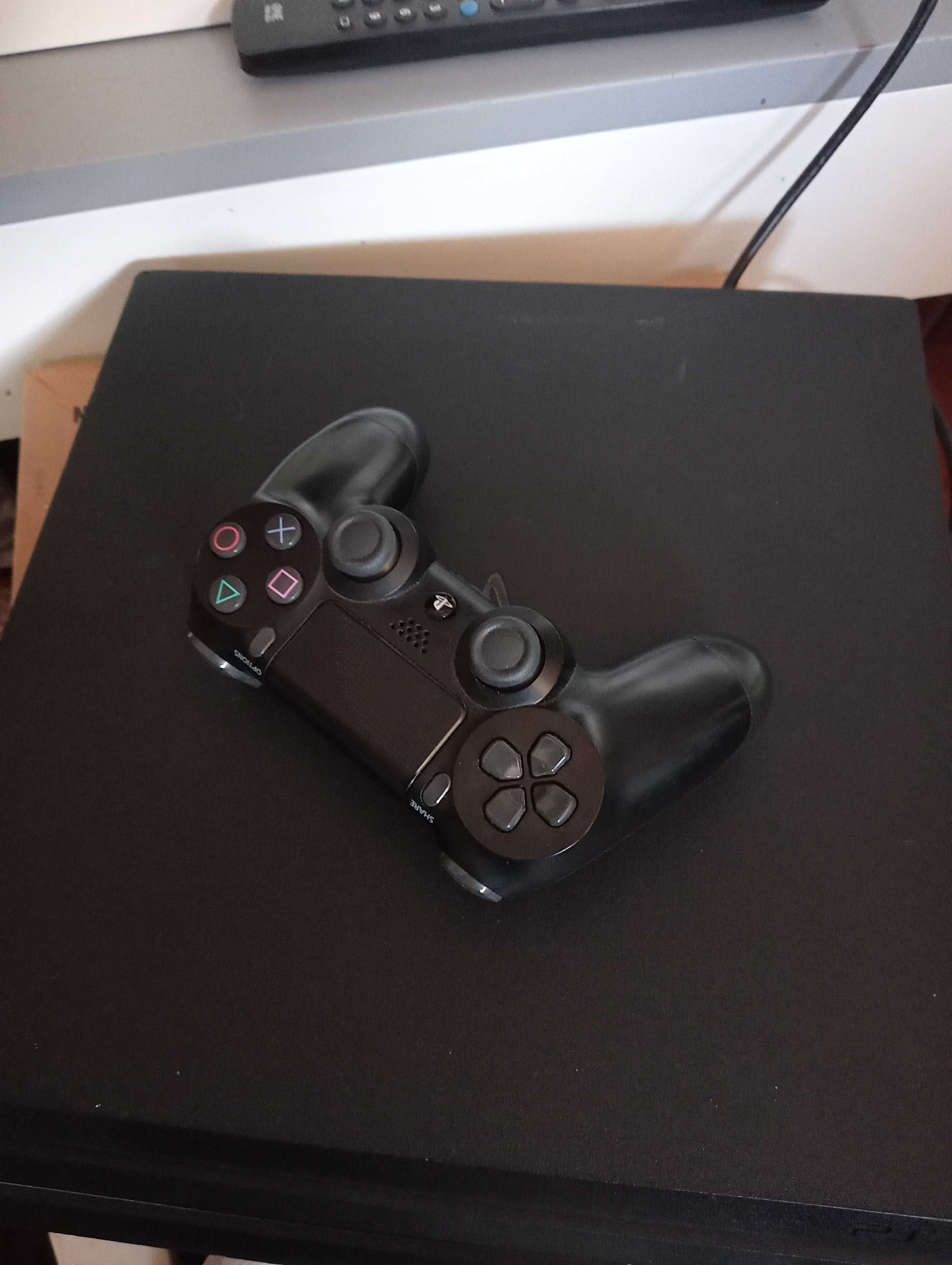 Vendo PlayStation 4 Pro