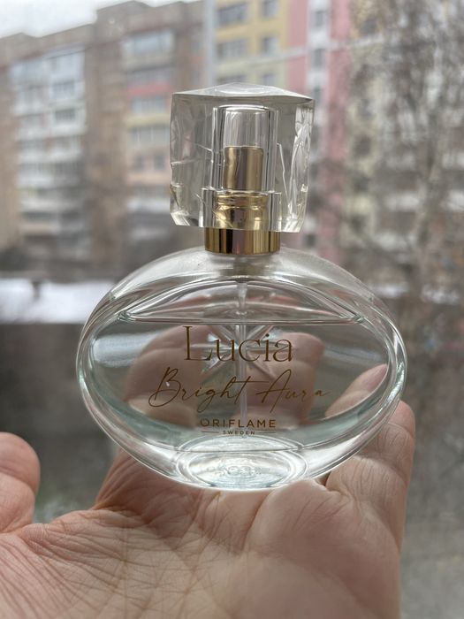 Туалетна вода Lucia oriflame