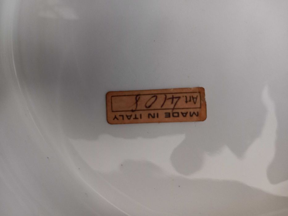 Jarro italiano vintage com bacia em porcelana com decoração floral.