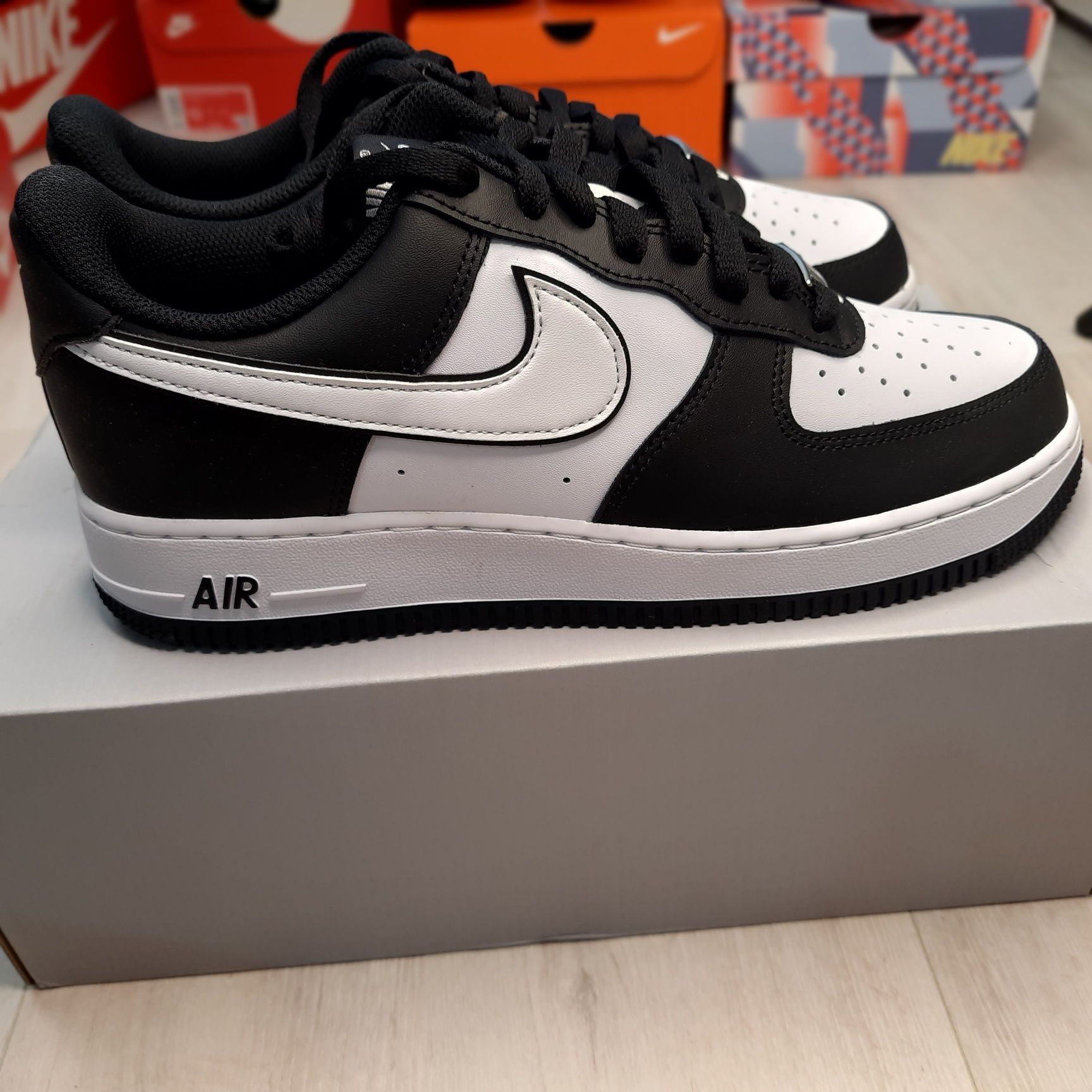 Оригінальні чоловічі кросівки Nike Air Force 1 '07 (DV0788-001)