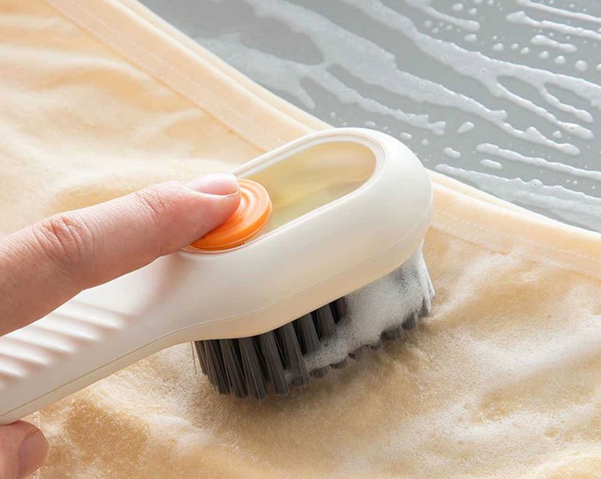 Szczotka do czyszczenia na moro do obuwia ubrań naczyń z dozownikiem